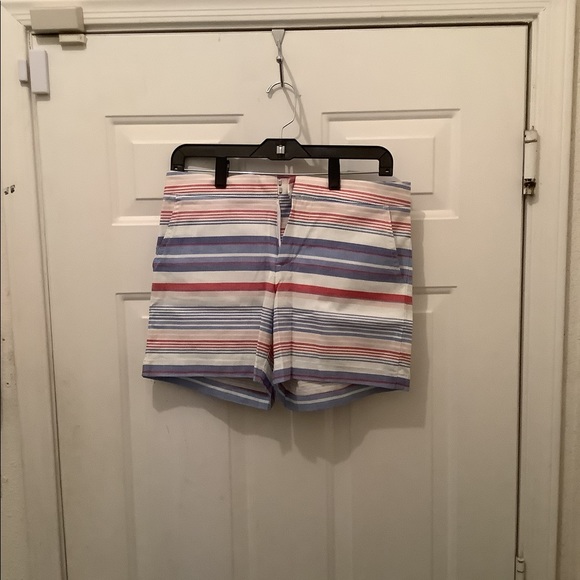 Junior ladies Tommy Hilfiger shorts size 6 - Picture 1 of 3